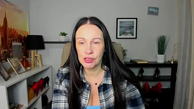 Velvet Jasmine online show from December 18, 2025, 6:29 am