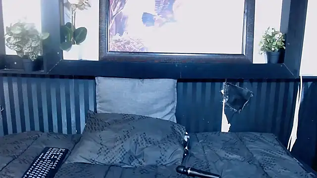 Snapshot of DarkQueen25x chatting on October 12, 2025, 7:26 pm DarkQueen25x online show from October 12, 2025, 7:26 pm