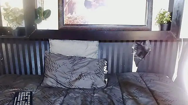 Snapshot of DarkQueen25x chatting on October 11, 2025, 10:11 pm DarkQueen25x online show from October 11, 2025, 10:11 pm