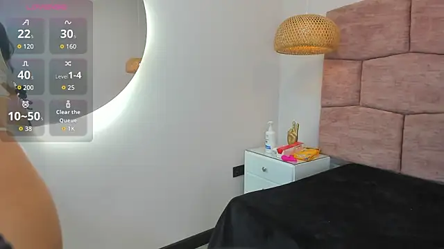 eva boo  online show from October 2, 2025, 3:37 pm