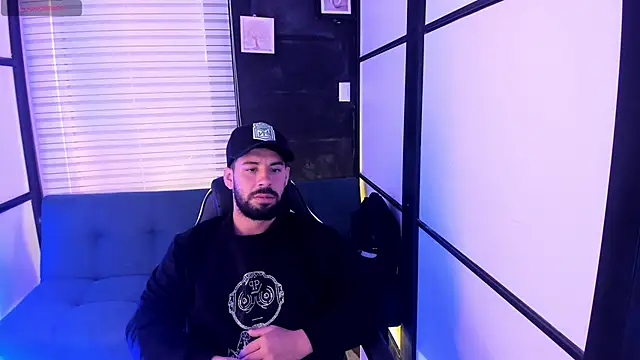 JhoanMontes online show from September 10, 2025, 12:37 pm