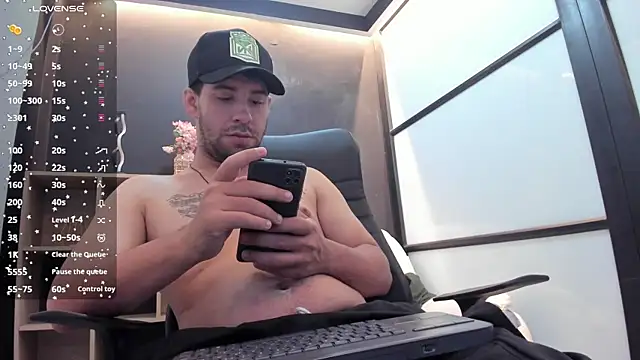 Snapshot of JhoanMontes chatting on September 26, 2025, 8:16 pm JhoanMontes online show from September 26, 2025, 8:16 pm