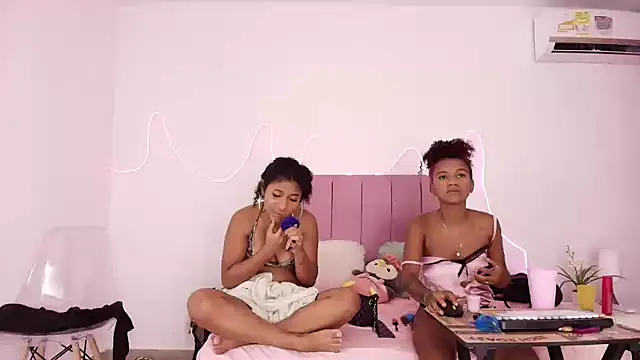 Valerin salazar online show from November 2, 2025, 8:47 pm