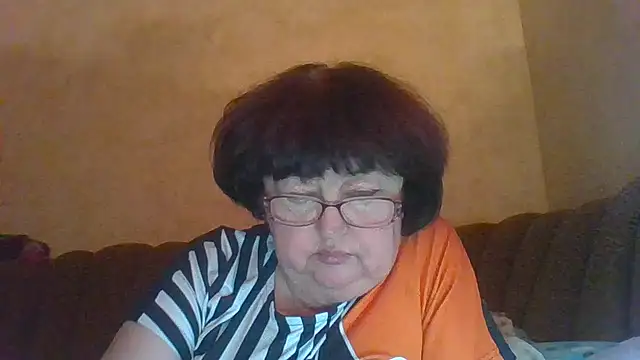 MilaSky5303 online show from September 21, 2025, 11:32 pm