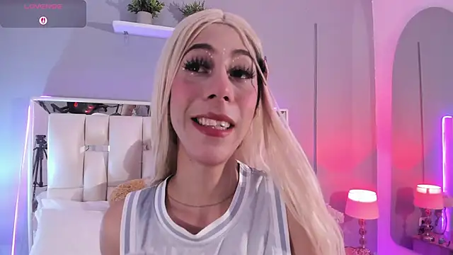 Darlyn tenderhot   online show from November 18, 2025, 9:18 pm