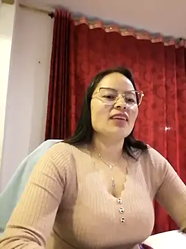 Snapshot of Daliz_Leon chatting on October 13, 2025, 2:02 am Daliz Leon online show from October 13, 2025, 2:02 am