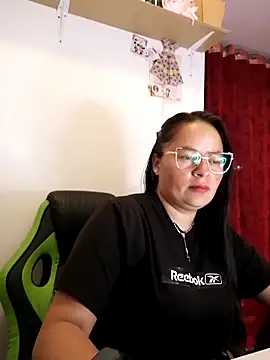 Snapshot of Daliz_Leon chatting on October 9, 2025, 2:12 am Daliz Leon online show from October 9, 2025, 2:12 am