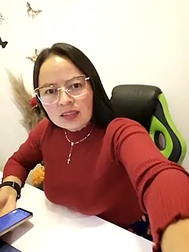 Snapshot of Daliz_Leon chatting on October 2, 2025, 1:31 am Daliz Leon online show from October 2, 2025, 1:31 am