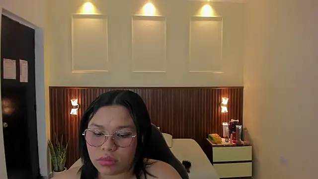 CYNTHIA HILL1 online show from September 16, 2025, 3:07 am