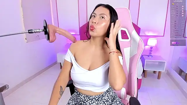 Snapshot of amanda_noiir chatting on September 30, 2025, 12:22 pm amanda noiir online show from September 30, 2025, 12:22 pm