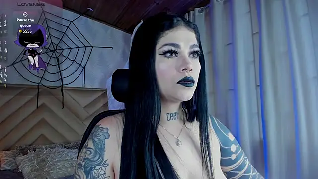 Snapshot of _raven_black chatting on October 17, 2025, 2:41 pm raven black online show from October 17, 2025, 2:41 pm