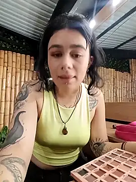 flower smith  online show from November 5, 2025, 11:35 am