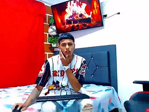Snapshot of cristian_tayron1 chatting on June 6, 2026, 6:18 am cristian tayron1 online show from June 6, 2026, 6:18 am