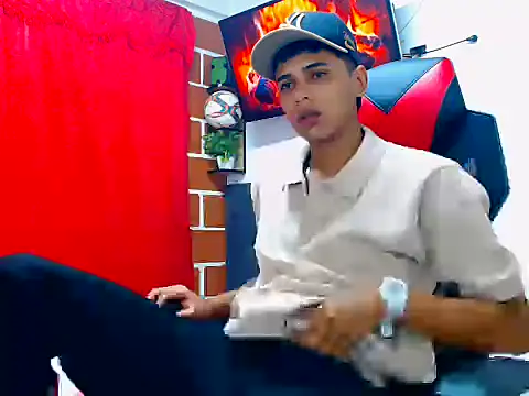 Snapshot of cristian_tayron1 chatting on June 16, 2026, 6:02 am cristian tayron1 online show from June 16, 2026, 6:02 am