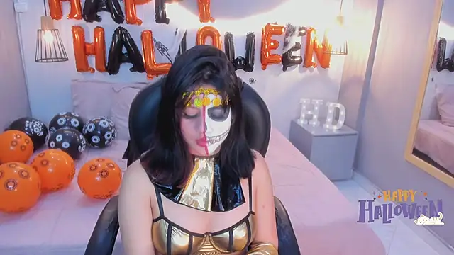 Snapshot of Julieth_brown_ chatting on October 31, 2025, 9:11 pm Julieth brown  online show from October 31, 2025, 9:11 pm