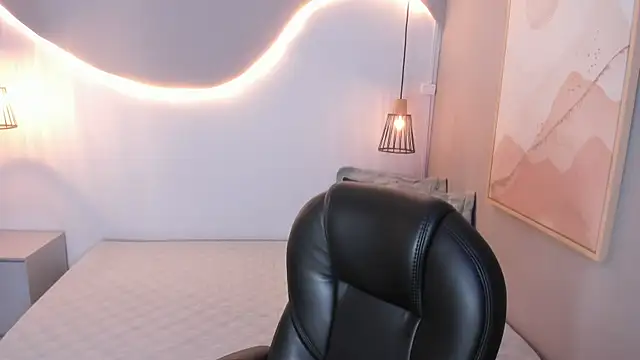 Snapshot of Julieth_brown_ chatting on October 15, 2025, 7:55 pm Julieth brown  online show from October 15, 2025, 7:55 pm