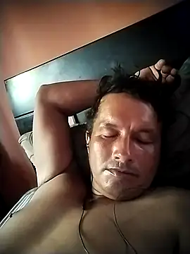 colombiano198720 online show from October 28, 2025, 9:36 pm