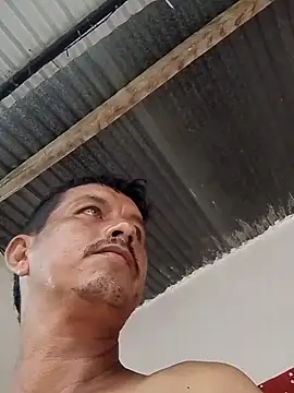 colombiano198720 online show from November 28, 2025, 12:16 pm