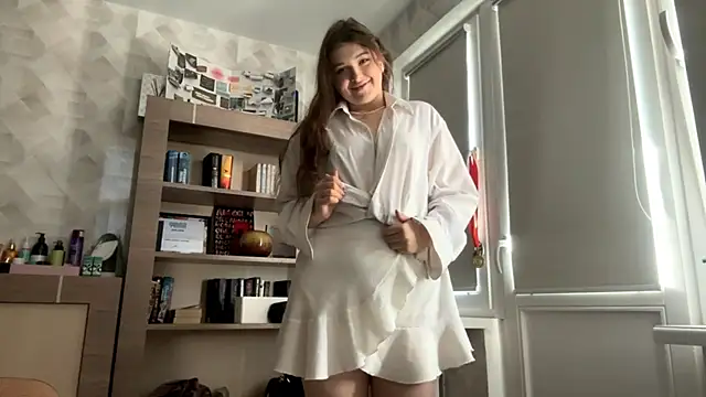 Snapshot of CarylWeatherholtz chatting on September 24, 2025, 7:04 am CarylWeatherholtz online show from September 24, 2025, 7:04 am