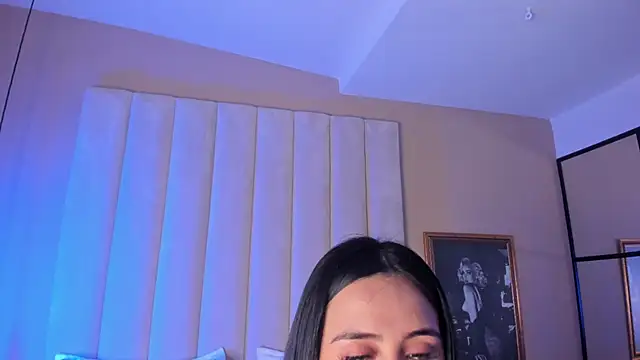 AnnyBentley online show from September 29, 2025, 5:36 am