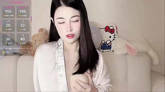 Snapshot of LuLu-Moon chatting on November 1, 2025, 2:11 pm LuLu-Moon online show from November 1, 2025, 2:11 pm