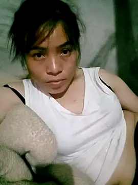 Snapshot of Maymay0033 chatting on October 2, 2025, 12:41 pm Maymay0033 online show from October 2, 2025, 12:41 pm