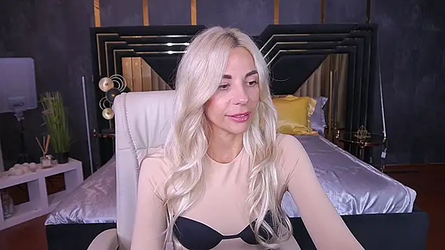 BellaRayyy online show from October 3, 2025, 7:59 pm