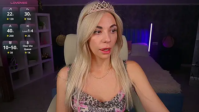 BellaRayyy online show from April 25, 2026, 7:44 pm