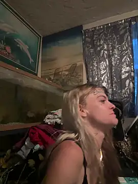 Snapshot of ittybittymeryssa chatting on May 10, 2026, 10:52 am ittybittymeryssa online show from May 10, 2026, 10:52 am