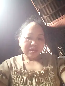 Snapshot of _YooY_ chatting on September 22, 2025, 11:55 pm  YooY  online show from September 22, 2025, 11:55 pm