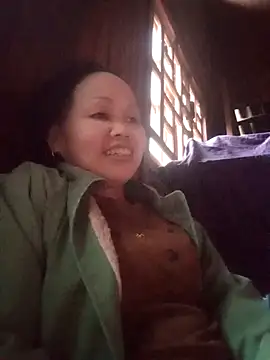 Snapshot of _YooY_ chatting on October 7, 2025, 10:05 am  YooY  online show from October 7, 2025, 10:05 am