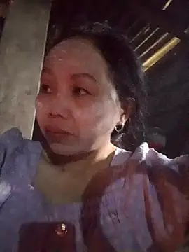 Snapshot of _YooY_ chatting on October 6, 2025, 4:35 am  YooY  online show from October 6, 2025, 4:35 am