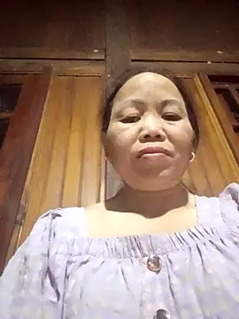 Snapshot of _YooY_ chatting on October 5, 2025, 4:09 pm  YooY  online show from October 5, 2025, 4:09 pm