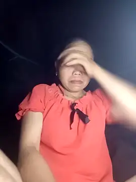 Snapshot of _YooY_ chatting on September 21, 2025, 10:37 pm  YooY  online show from September 21, 2025, 10:37 pm