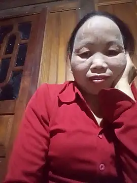 Snapshot of _YooY_ chatting on October 2, 2025, 2:53 pm  YooY  online show from October 2, 2025, 2:53 pm