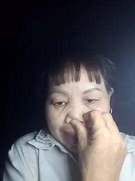 Snapshot of _YooY_ chatting on October 24, 2025, 6:29 pm  YooY  online show from October 24, 2025, 6:29 pm