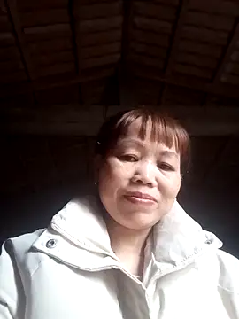 Snapshot of _YooY_ chatting on October 31, 2025, 2:30 am  YooY  online show from October 31, 2025, 2:30 am