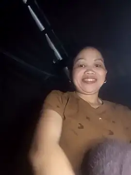 Snapshot of _YooY_ chatting on October 16, 2025, 1:03 am  YooY  online show from October 16, 2025, 1:03 am