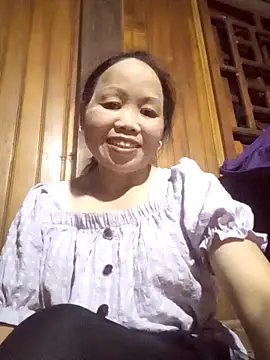 Snapshot of _YooY_ chatting on September 25, 2025, 1:06 pm  YooY  online show from September 25, 2025, 1:06 pm