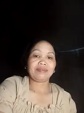 Snapshot of _YooY_ chatting on October 21, 2025, 1:10 pm  YooY  online show from October 21, 2025, 1:10 pm