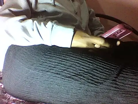 Moongodessy online show from September 26, 2025, 6:37 pm