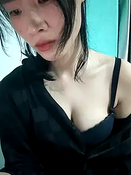 Snapshot of Ly-ny chatting on September 30, 2025, 8:42 am Ly-ny online show from September 30, 2025, 8:42 am