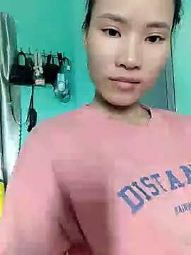 Snapshot of Ly-ny chatting on October 4, 2025, 8:49 am Ly-ny online show from October 4, 2025, 8:49 am