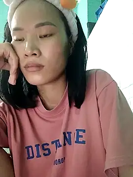 Snapshot of Ly-ny chatting on September 24, 2025, 9:16 am Ly-ny online show from September 24, 2025, 9:16 am