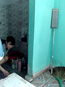 Snapshot of Ly-ny chatting on October 1, 2025, 8:30 am Ly-ny online show from October 1, 2025, 8:30 am