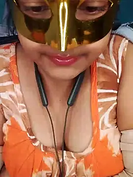 mimi87hoty online show from January 13, 2026, 5:06 pm