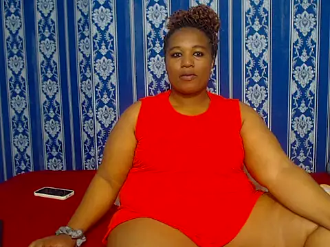 Snapshot of JUICEYLIPS333 chatting on October 5, 2025, 11:12 am JUICEYLIPS333 online show from October 5, 2025, 11:12 am