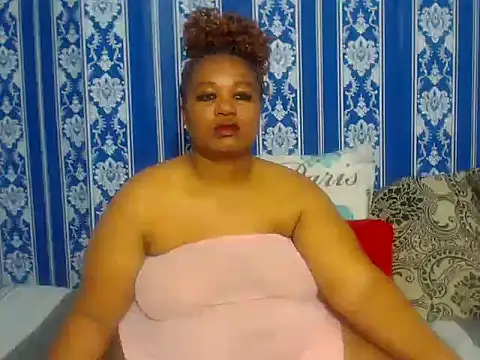 Snapshot of JUICEYLIPS333 chatting on September 20, 2025, 4:56 pm JUICEYLIPS333 online show from September 20, 2025, 4:56 pm