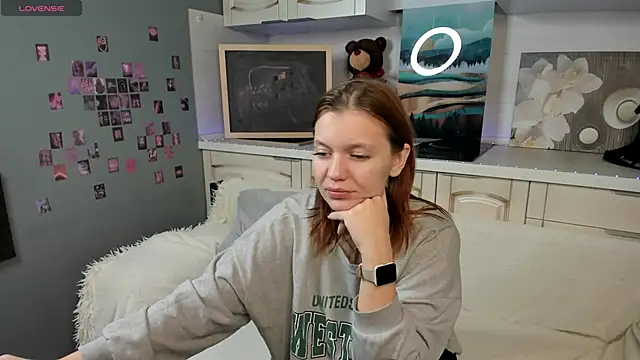 BattyBaker online show from November 10, 2025, 3:33 am