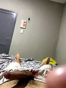 Novindapikgrossa online show from November 7, 2025, 1:37 pm